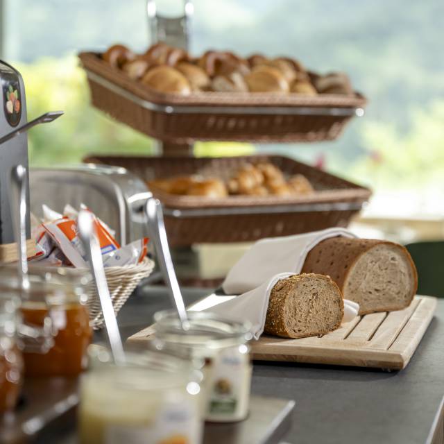 Frühstücksbuffet lokales Brot