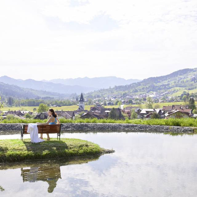 Naturteich mit Aussicht im Wellnesshotel Prinz Luitpold Bad im Allgäu